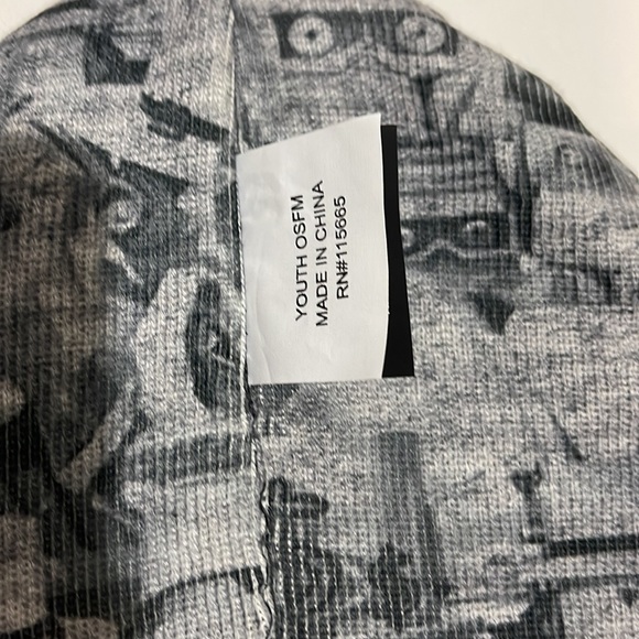 Kids Roblox Reversible Knit - Picture 6 of 11